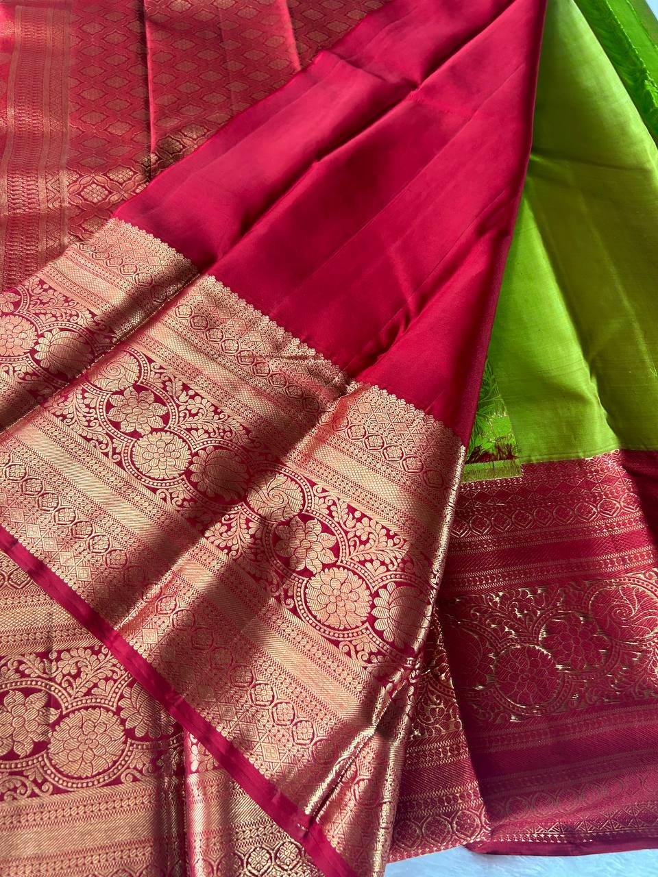 Parrot Green Pure Kanchipuram Silk Saree