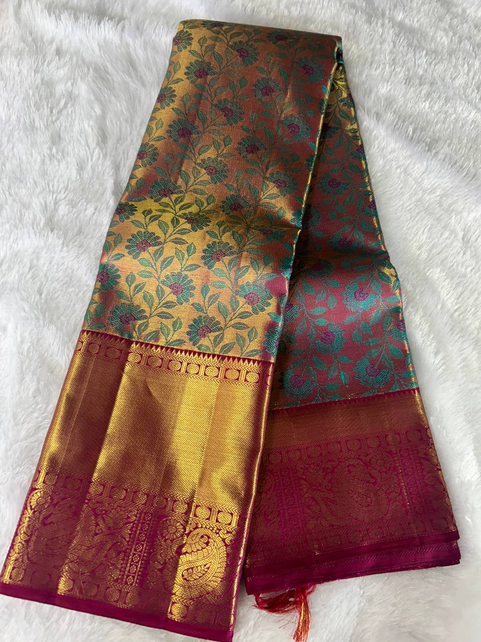 Handloom Floral Design Pure Kanchipuram Silk Saree with 2g Zari