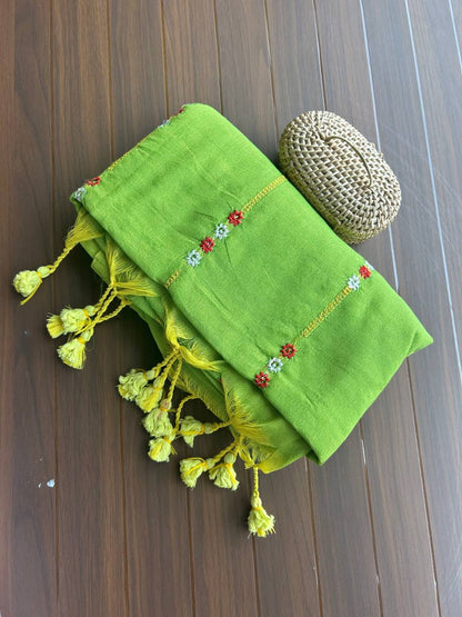 Khadi cotton saree with lined pattern embroidery - Green