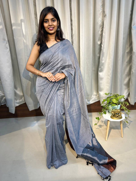 Khadi cotton saree with tissue pallu