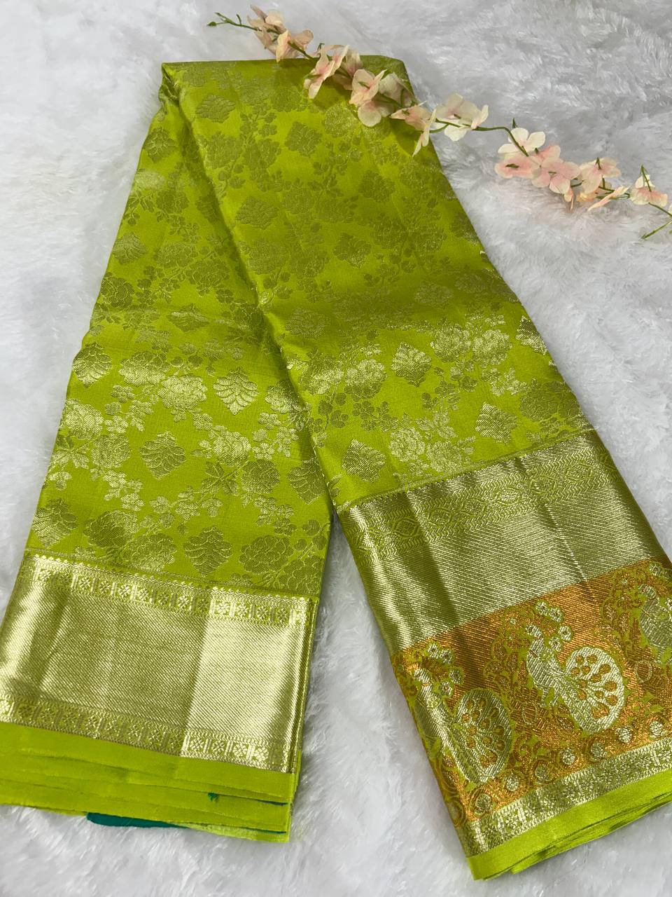 Green pure handloom silk saree with 1g zari