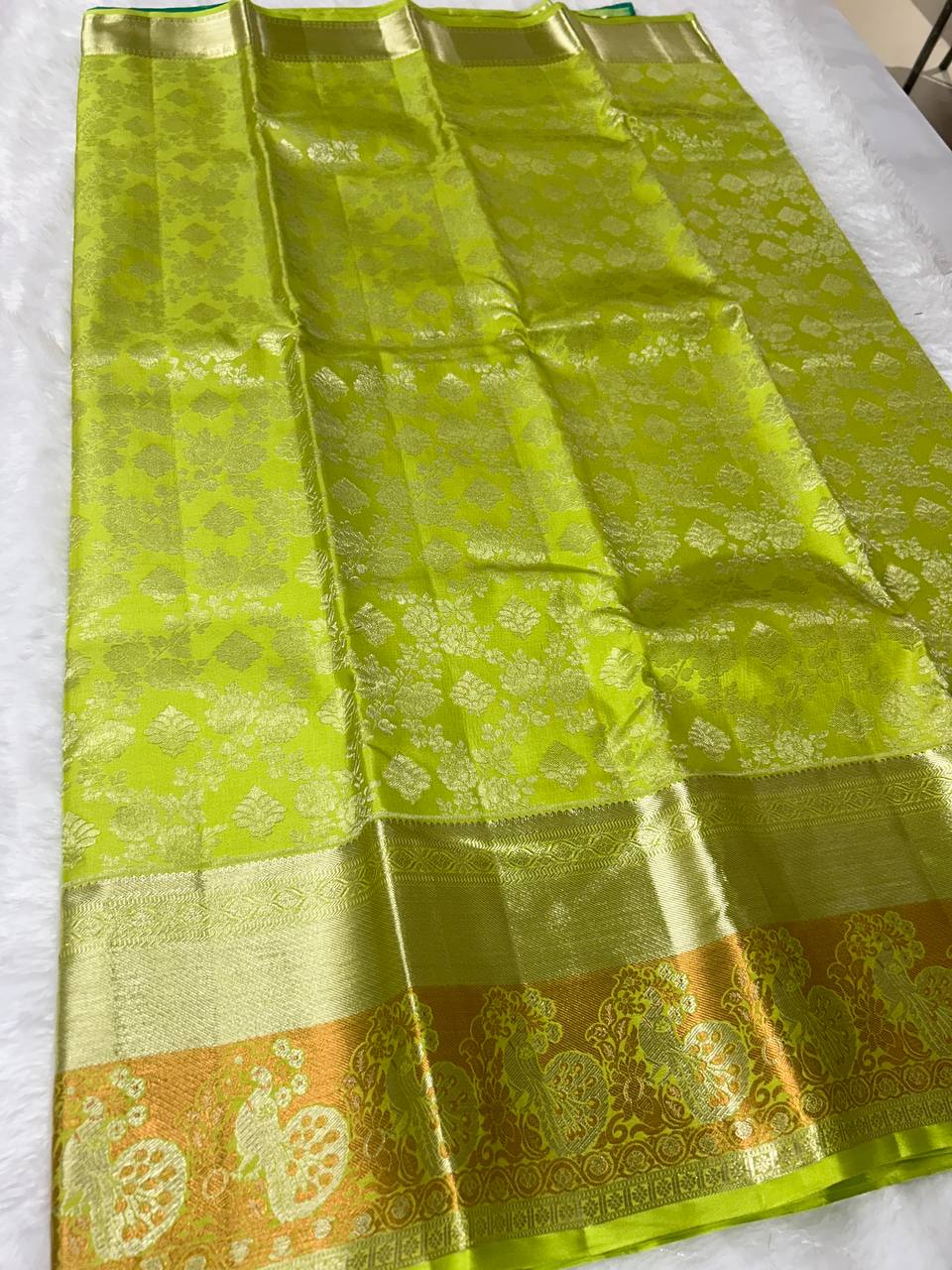 Green pure handloom silk saree with 1g zari